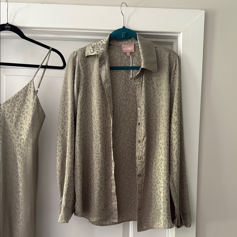 Show Me Your MuMu Green Long Sleeve Button Down Shirt